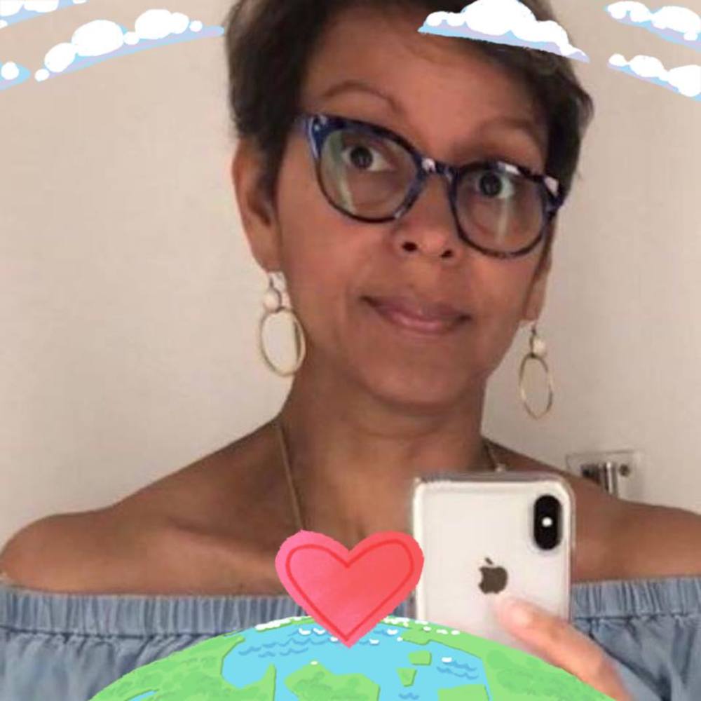 Meet your Posher, Leila